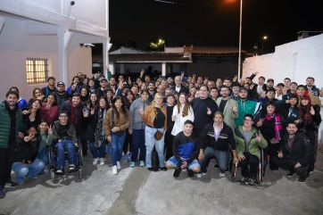 Ferraresi recorre distritos enemigos con dirigentes que pueden pelear la intendencia