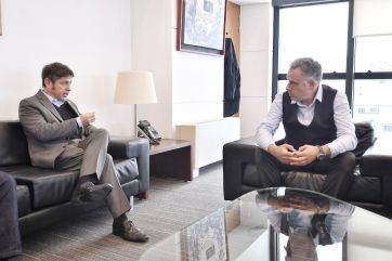 Kicillof en Uruguay: charla con Orsi, cumbre progresista y proyección hacia el 2027