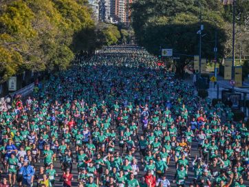 El etíope Yomif Kejelcha ganó la Media Maratón de Buenos Aires y marcó un nuevo récord
