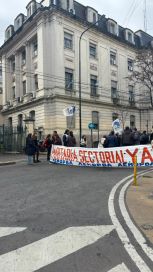 Salud y educación, dos frentes abiertos para Kicillof: reclamos, paros y crisis