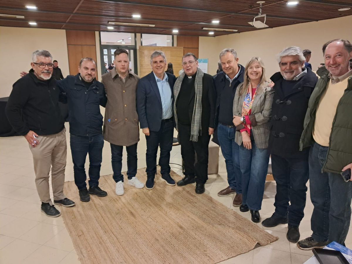 El MDF se mueve en el interior: plenario en la Séptima y foto con un Gobernador