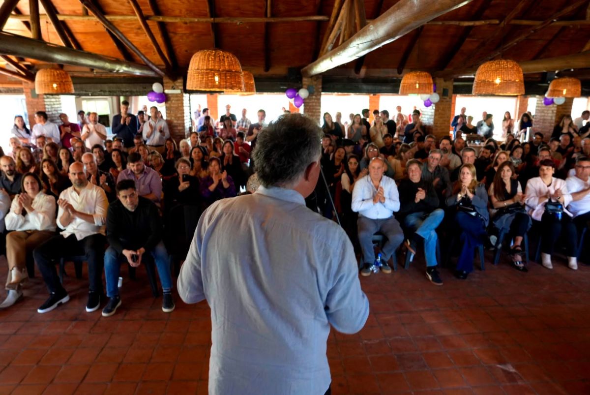 Libertarios desembarcaron en la Segunda y puso en marcha una mesa política 
