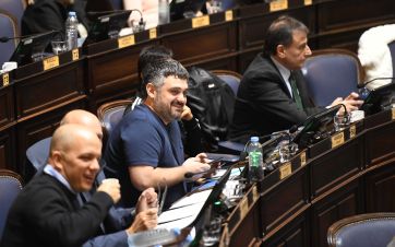 El tren de las reelecciones indefinidas pasa y los intendentes claman por las PASO