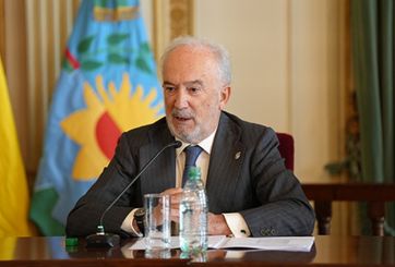 Arrancó el encuentro sobre lenguaje claro e IA