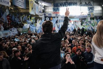 Kicillof mira a la Rosada: pidió 