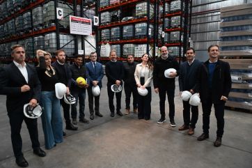 Los intendentes del PJ se acercan a la industria para hacerle frente a la crisis
