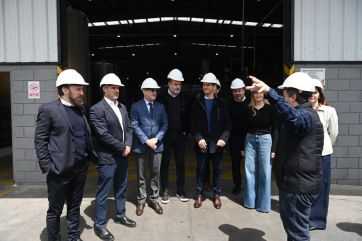 Los intendentes del PJ se acercan a la industria para hacerle frente a la crisis