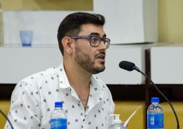 Sacudones en el vecinalismo: un intendente se quiere ir y a otro lo quieren echar