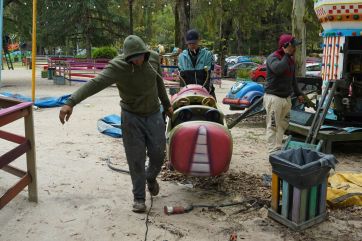 La Plata avanza con topadoras y crece la incertidumbre de los puesteros del Bosque