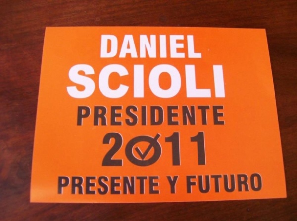Más mecha por panfletos de “Scioli presidente”
