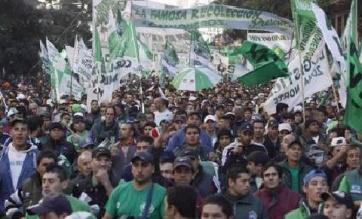 Ecos del paso de Moyano por Plaza de Mayo