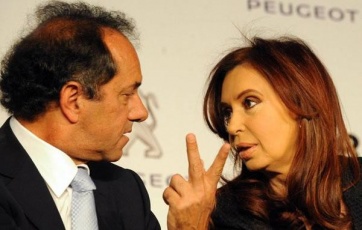 Scioli gana sin CFK, pero cae si la enfrenta