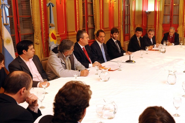 Scioli con pequeños y medianos empresarios