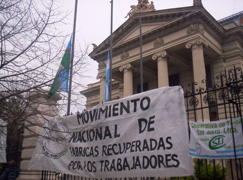 Denunció a Scioli y se reunió con Mariotto