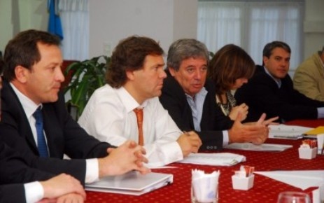 Radical se queja, kirchneristas responden