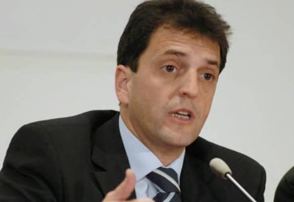 Otro diputado tentado con la figura de Massa