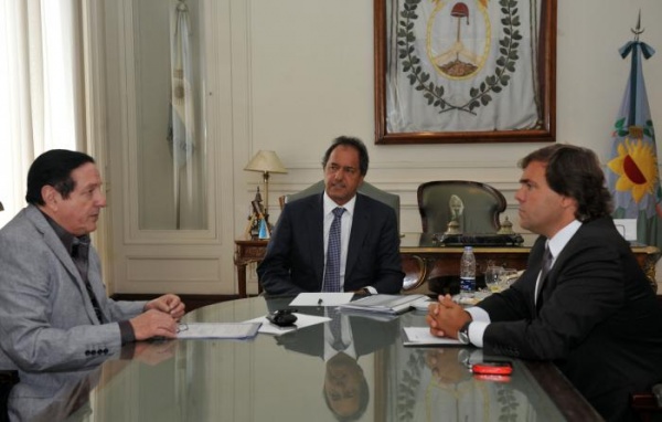 Estatales acuerdan con el gobierno provincial