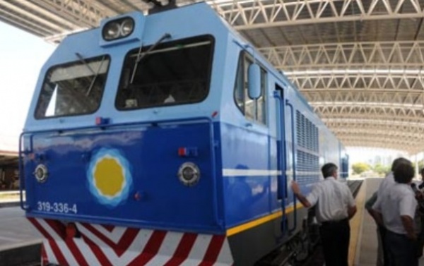 Continúa el paro de trenes