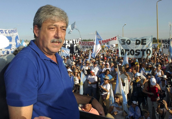 Buzzi fue reelecto y lanzó una movilización