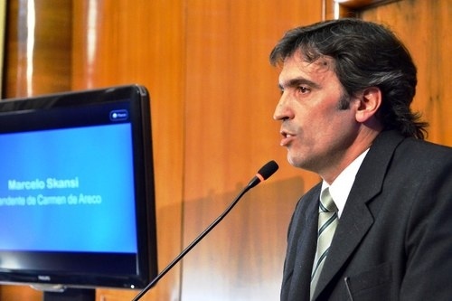 Skansi quiere al vecinalismo en Provincia