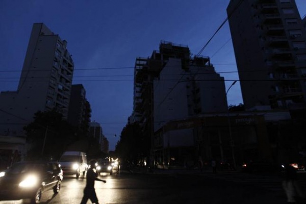 Cortes de luz: Capitanich apuntó a empresas
