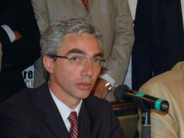 UCR vs FR: Artaza cruzó a Meoni