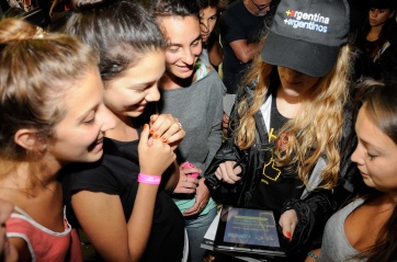 Campaña: el massismo te agiliza el verano