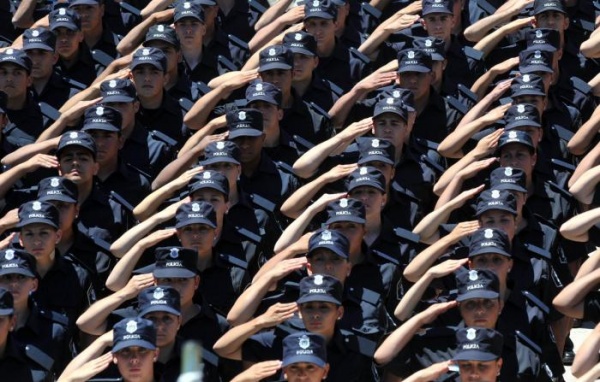 Seguridad: Scioli busca sumar más policías