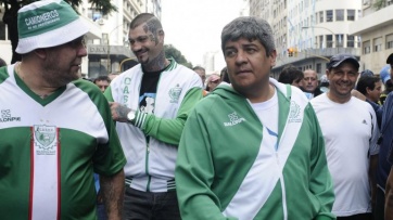 Con Blumberg, Moyano copó la Plaza de Mayo