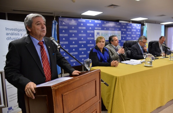 González, contra la violencia doméstica