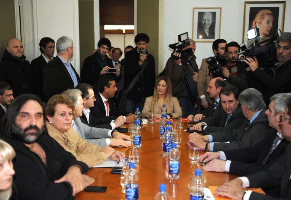 Docentes y Provincia acordaron otra reunión