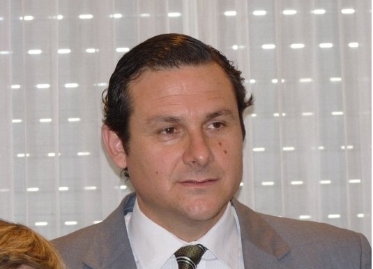 Otra denuncia penal contra Etchevarren