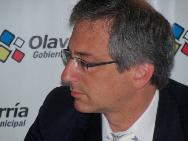 La diputada mueve, el intendente se preocupa