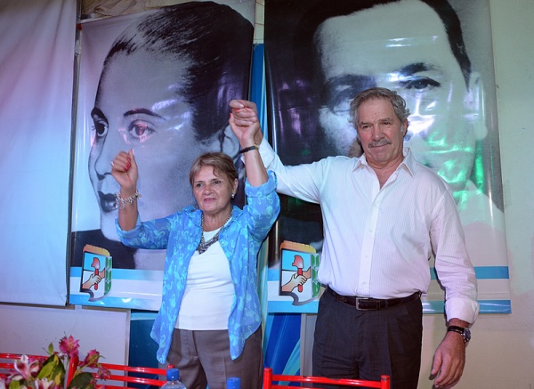 El felipismo inquieta a Acuña