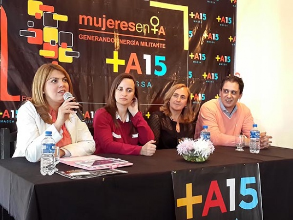 Las chicas de Scioli, las de Massa y el 2015