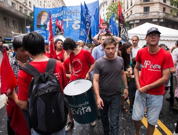 31 años de democracia: fiesta con agua y CFK