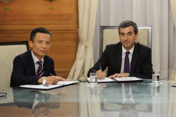 Los presidenciables según su firma