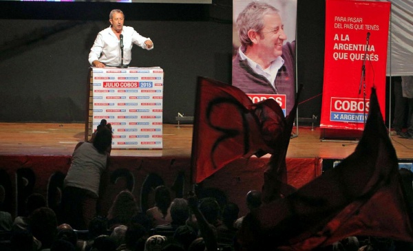 Junto a Alfonsín, Cobos ratificó que juega