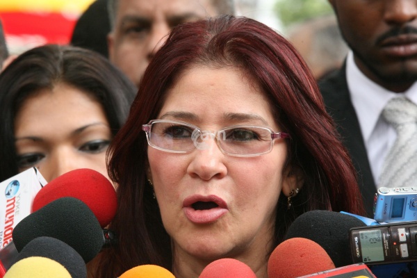 Massismo indignado por visita chavista