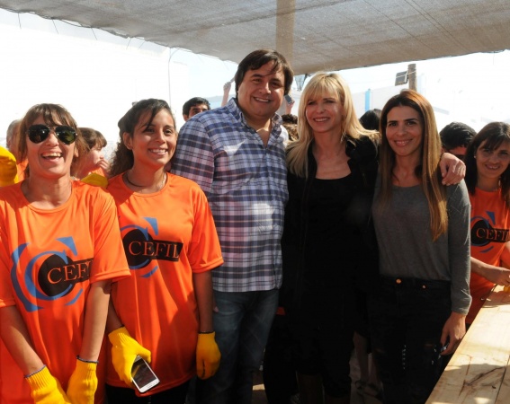 Karina en MdQ, entre fiesta, Seguridad y 2015