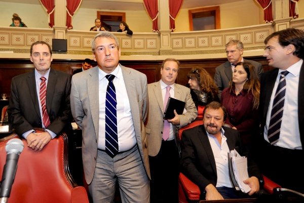 Se desangra el bloque de senadores massista