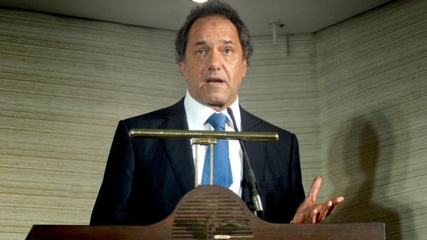 Scioli almorzó con Raúl Castro