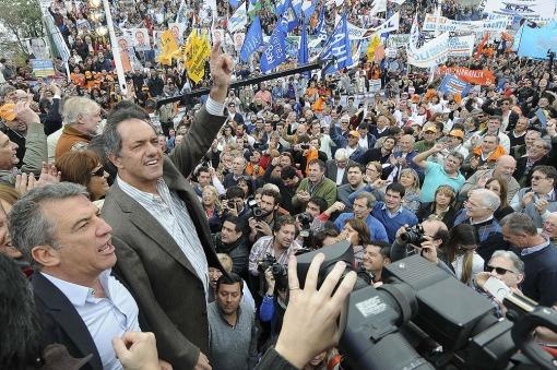 Campo: Scioli propuso y también respondió