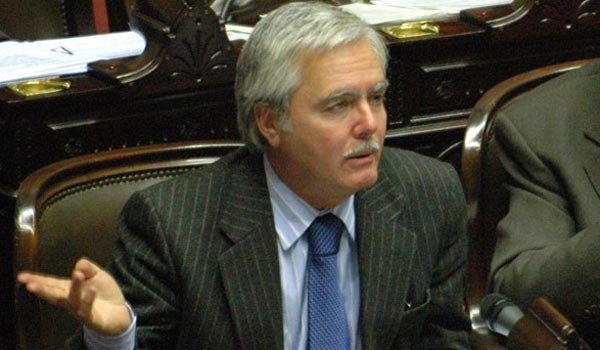 Macrista quiere acordar con Massa y Stolbizer
