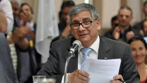 Edil destituido vuelve al Concejo