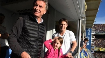 Macri y Scioli se despegaron del Boca campeón