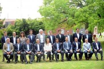 La gobernadora presentó su equipo para la Provincia
