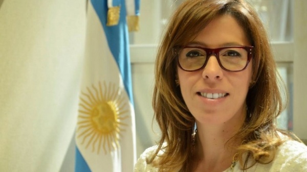 En su cumpleaños, le regaló un decreto
