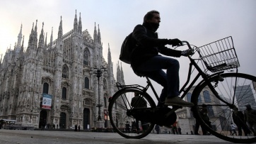 Prohiben la circulación de autos en Roma, Milán y Nápoles