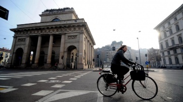 Prohiben la circulación de autos en Roma, Milán y Nápoles